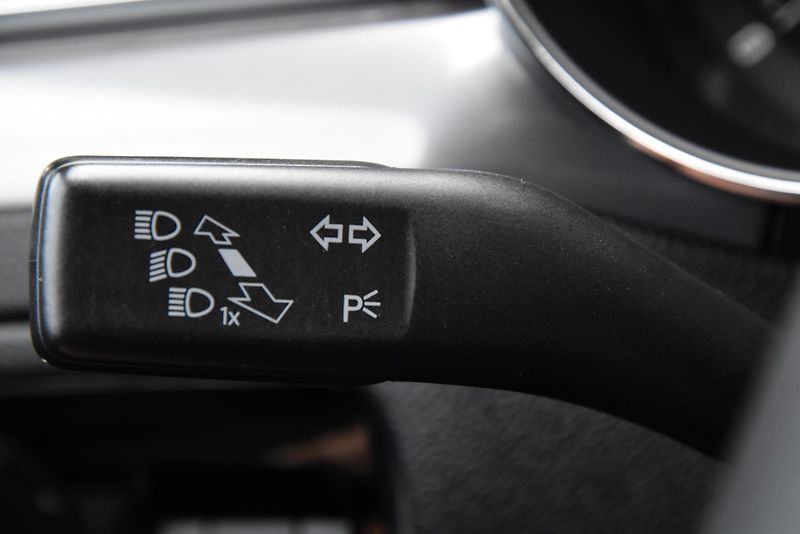 Škoda Superb 1.6 TDi 6st,KLIMA,NAVI,PDC,ALU - fotka 12 z 39