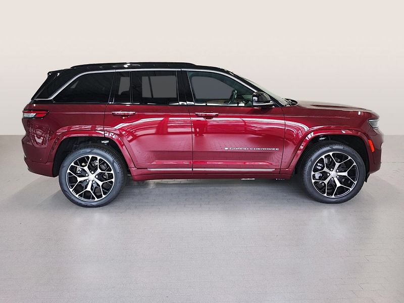 Jeep Grand Cherokee (2024) SUMMIT RESERVE 4xe - fotka 6 z 9