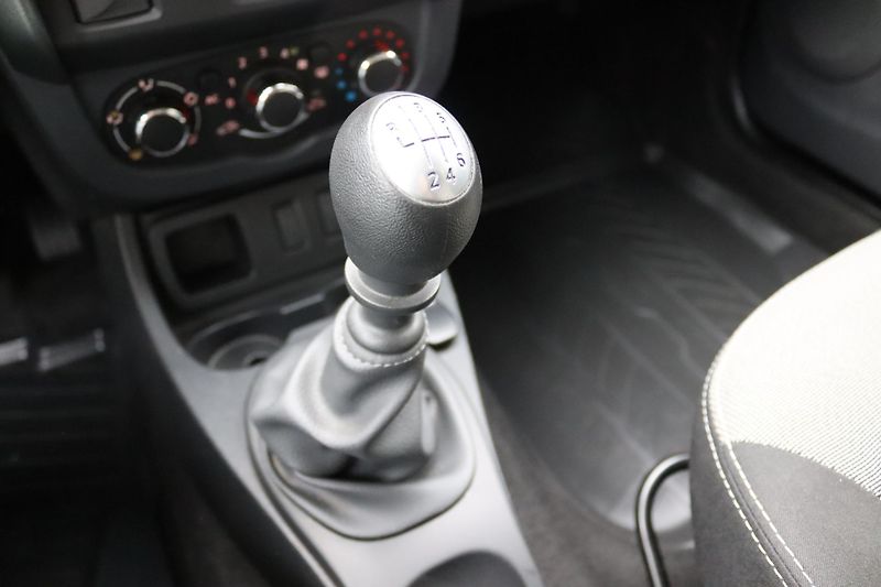 Dacia Duster 1.5dCi 1. MAJITEL JAKO NOVÉ - fotka 29 z 49