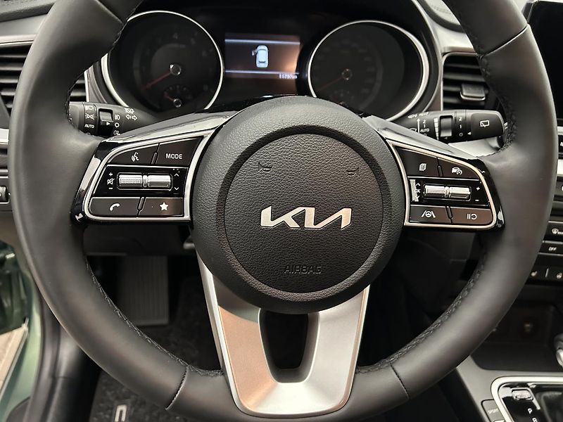 Kia Ceed 1.5 T-GDi GPF TOP (2025) - fotka 8 z 23