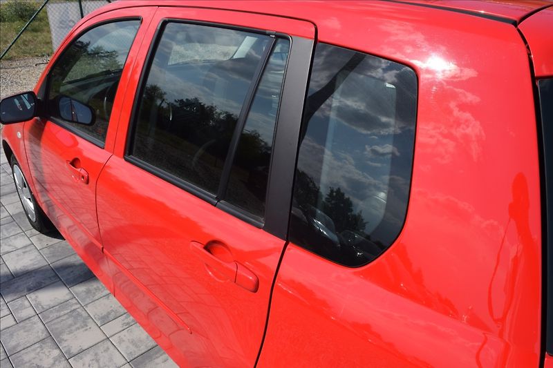 Mazda 2 1,2 I 55KW NÍZKÉ KM BEZ KOROZE - fotka 11 z 41