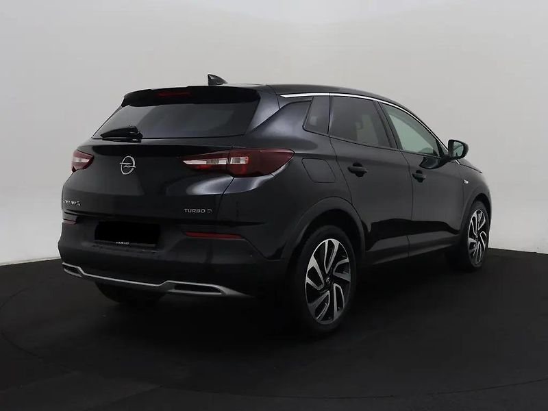 Opel Grandland X 1.5CDTi 96kW Ultimate LED 1Maj - fotka 2 z 14