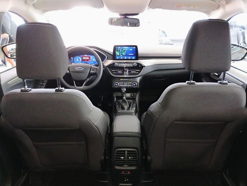 Ford Kuga 1.5T EcoBoost, Titanium  - fotka 17 z 26