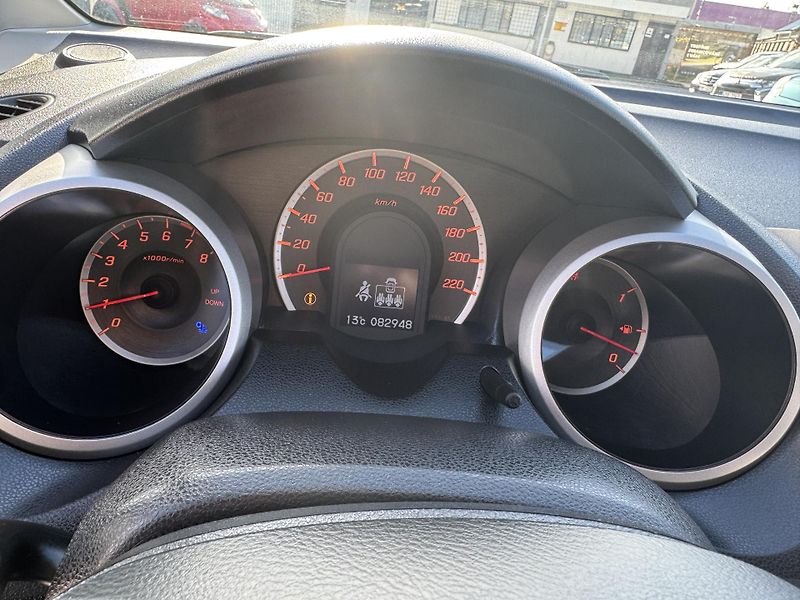 Honda Jazz (2009) 1.2i, 1MAJITEL,82TIS.KM,PĚKNÉ - fotka 19 z 39