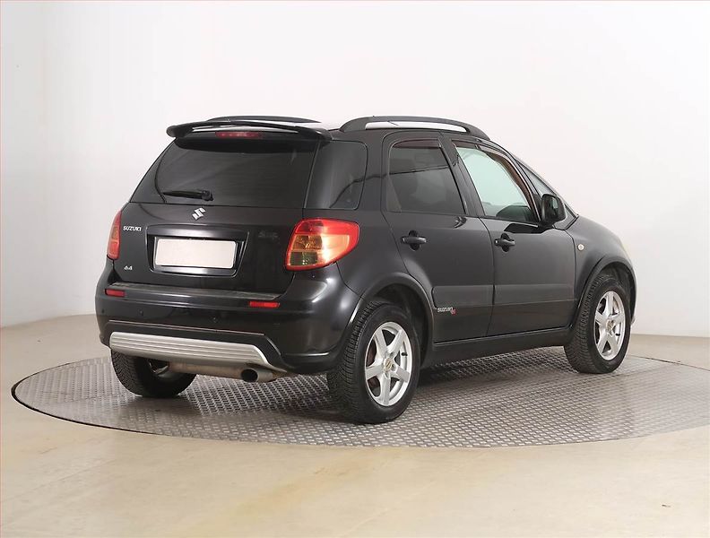 Suzuki SX4 (2009) 1.9 DDiS, 4X4, Serv.kniha - fotka 5 z 17