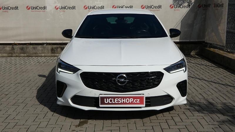 Opel Insignia 2,0 T 4x4 GSi - fotka 2 z 25