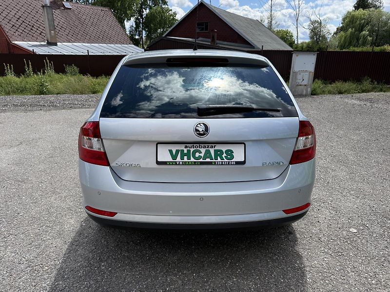 Škoda Rapid 1,6TDI Aut. klimatizace - fotka 6 z 20