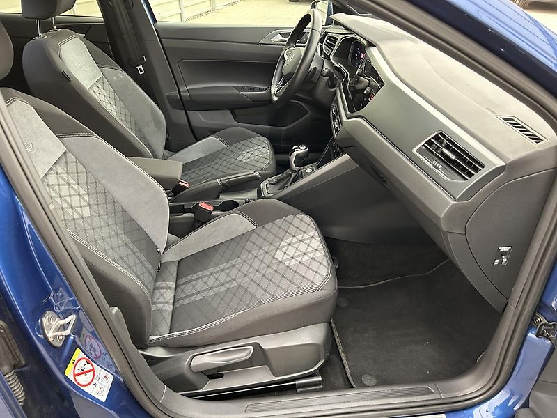 Volkswagen Polo 1.0 TSi R-Line - fotka 24 z 27