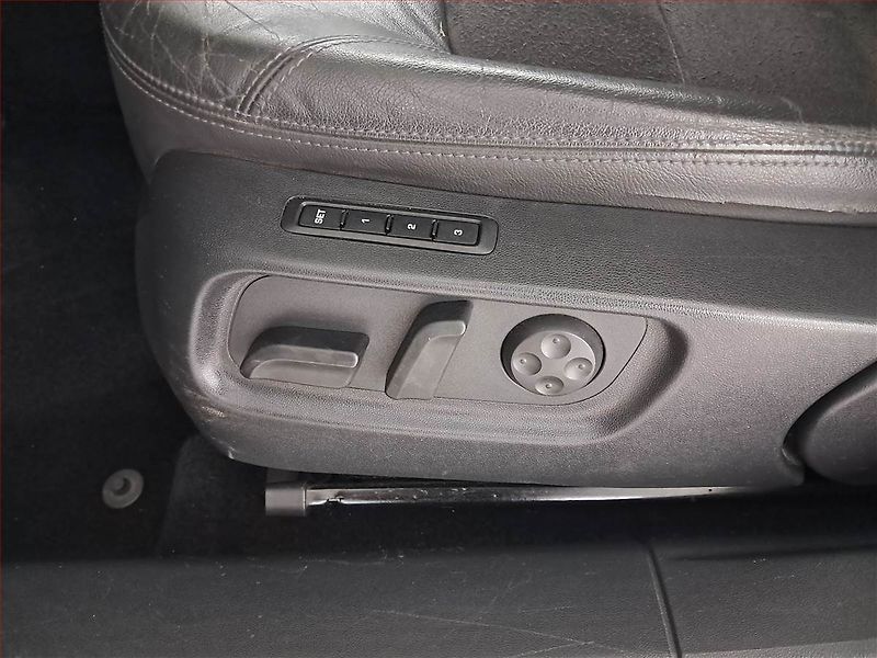 Škoda Octavia (2007) Scout 2.0, 4X4, Navi, Xenony - fotka 16 z 20