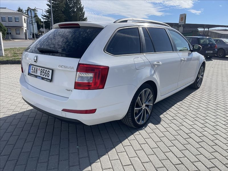 Škoda Octavia 2,0 TDi 135kw DSG 4x4 Klimatr. - fotka 4 z 34