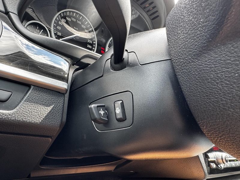 BMW Řada 5 (2012) 530XD M-paket - fotka 17 z 29