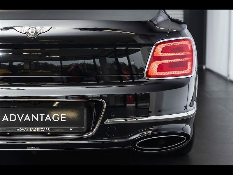 Bentley Flying Spur W12 First Edition - fotka 26 z 27