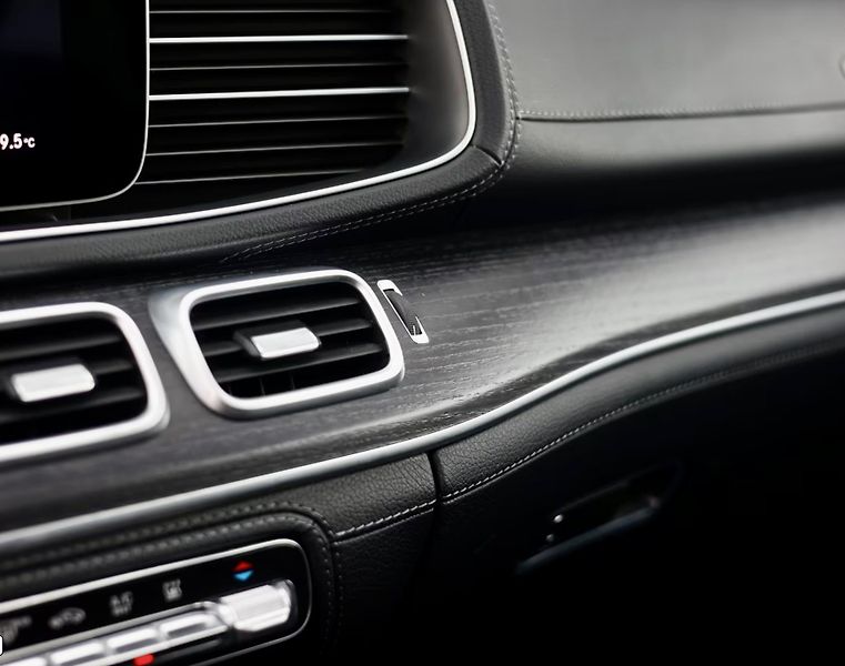 Mercedes-Benz GLE (2023) 580 mHEV 4MATIC - fotka 21 z 40