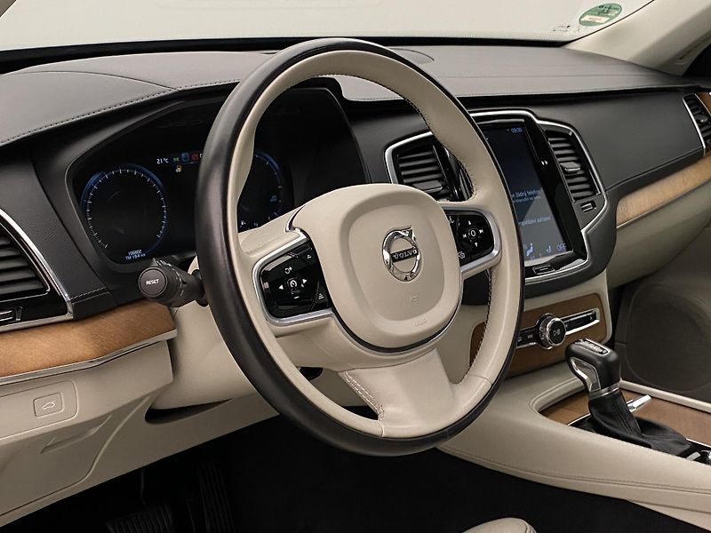 Volvo XC90 D5 AWD INSCRIPTION REZERVACE - fotka 18 z 54
