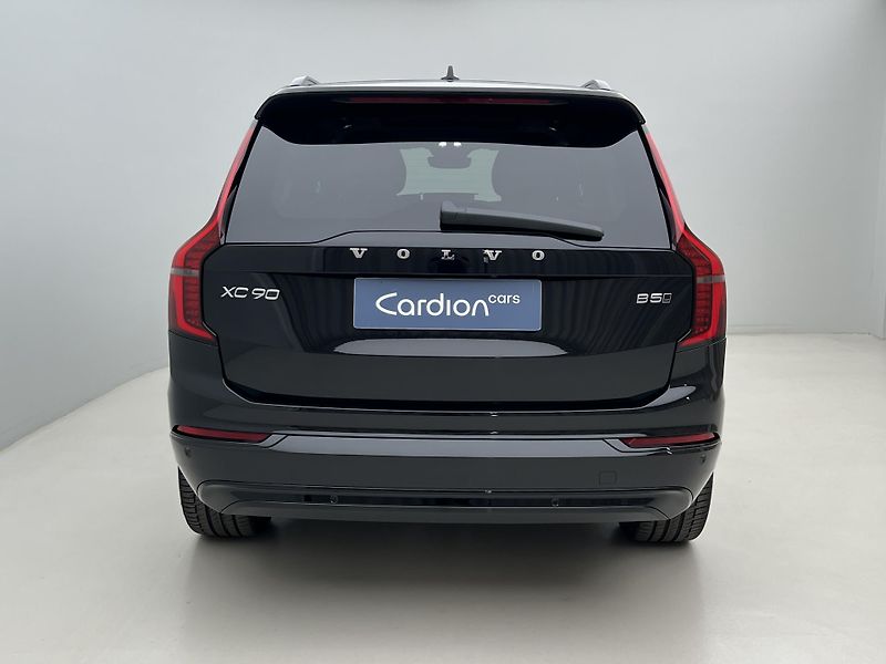 Volvo XC90 (2026) B5 AWD DARK PLUS - fotka 11 z 43
