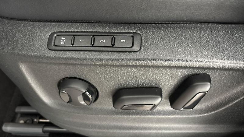 Škoda Kodiaq 2.0 TDI DSG 4x4 Style - fotka 21 z 28