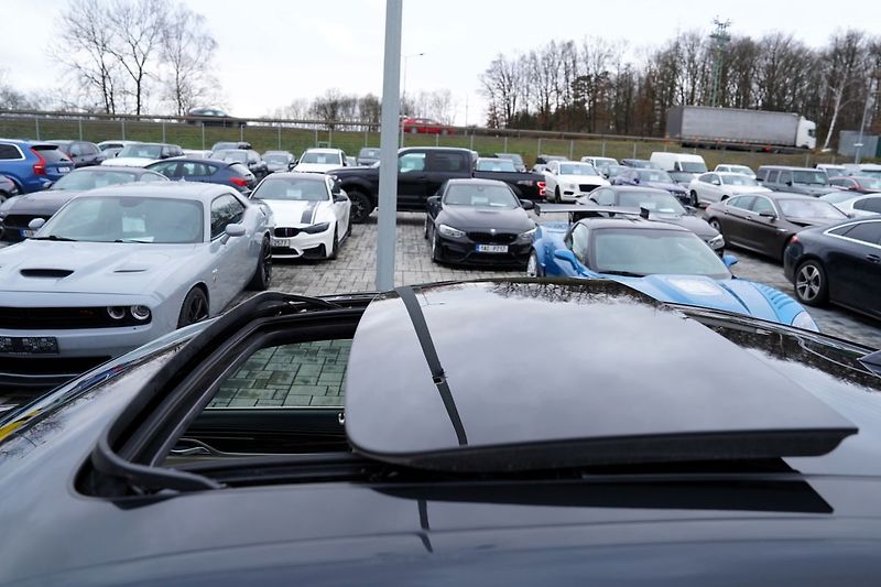 BMW Řada 7 750 Ld xDrive/Laser/M paket/ČR - fotka 23 z 50