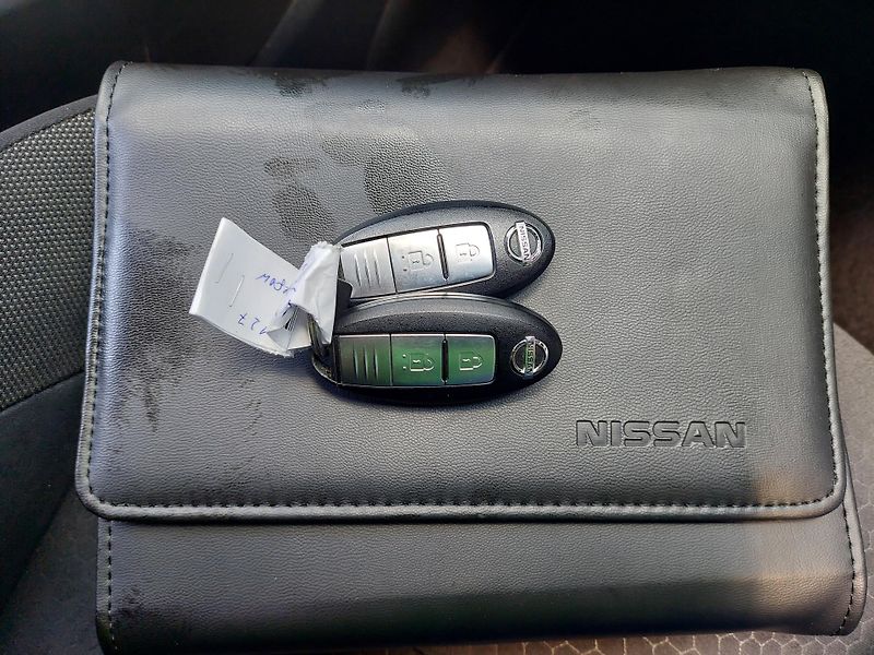 Nissan Juke (2012) TEKNA 1.6 - fotka 31 z 41