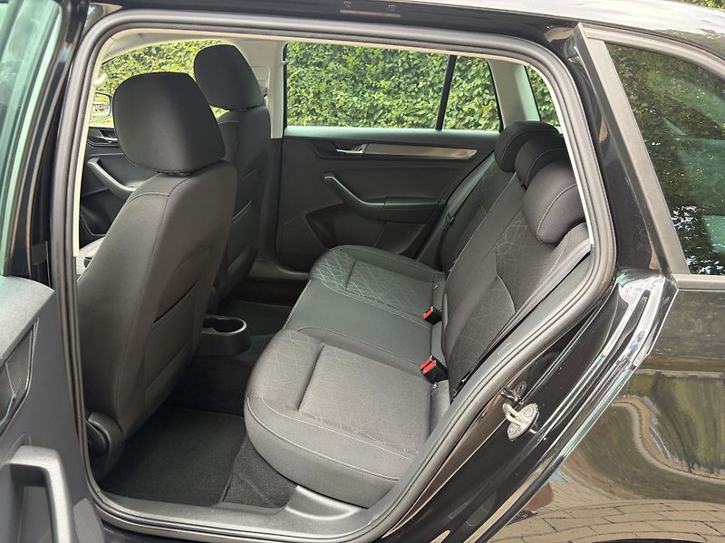 Škoda Rapid 1.0 TSi Clever - fotka 18 z 29