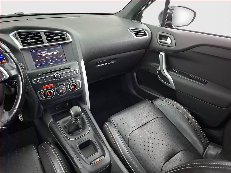 DS Automobiles DS4 (2015) 1.6 BlueHDi, ČR,1.maj, Navi - fotka 8 z 17