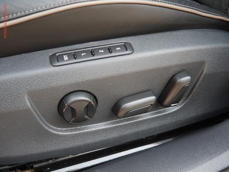 Škoda Superb (2019) 2.0 TSi 4x4, 2.maj,ČR, Scout - fotka 20 z 24