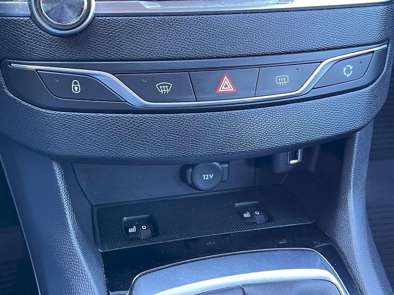 Peugeot 308 (2017) 1.5 HDI 73 kW S&S blue Active - fotka 13 z 30