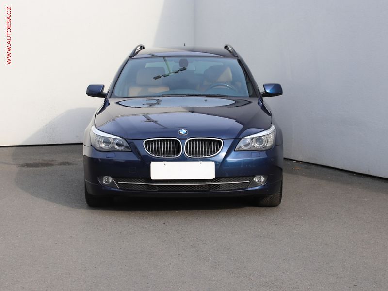BMW Řada 5 (2007) 3.0 D 530D, XDrive - fotka 2 z 3
