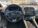 Jaguar F-Pace (2018) 2.0D 132kw AWD  - náhled 14