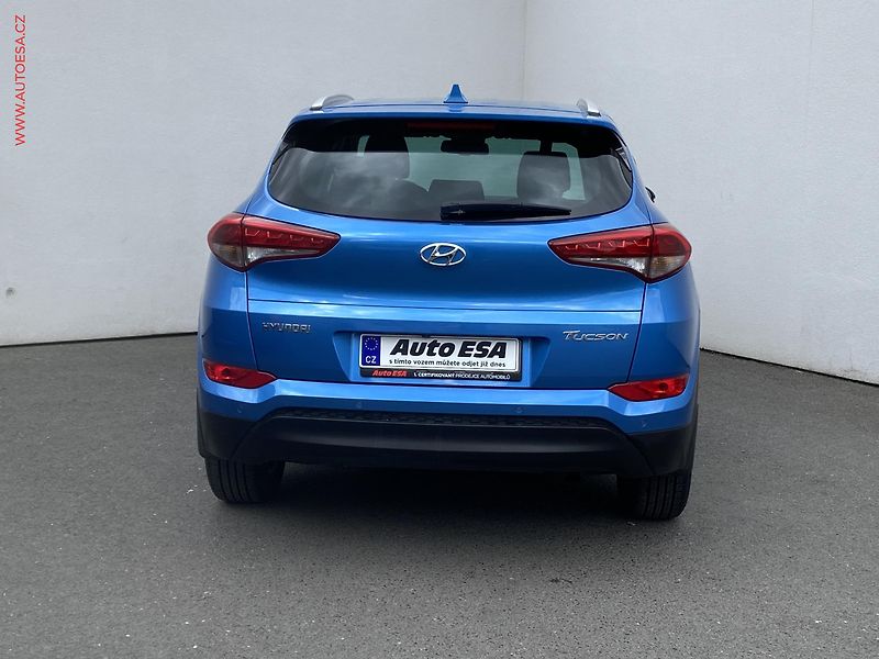 Hyundai Tucson (2016) 1.7 CRDi 2WD, ČR, Trikolor - fotka 5 z 16
