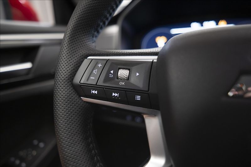 Mitsubishi Outlander 2,4 PHEV INVITE 1728 KM 2x ALU - fotka 21 z 44