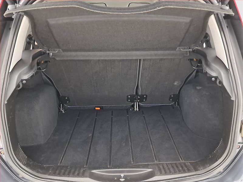 Ford Fusion (2007) 1.4, po STK, slušný stav - fotka 13 z 17