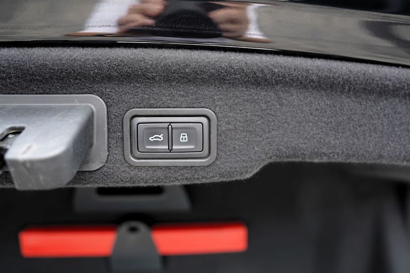Audi A8 3.0 TDI Quattro/Tiptr./Matrix/ - fotka 12 z 50