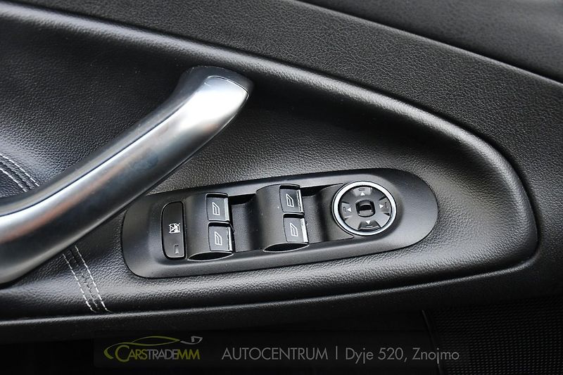 Ford Mondeo 2.0TDCi NAVI PDC - fotka 25 z 44
