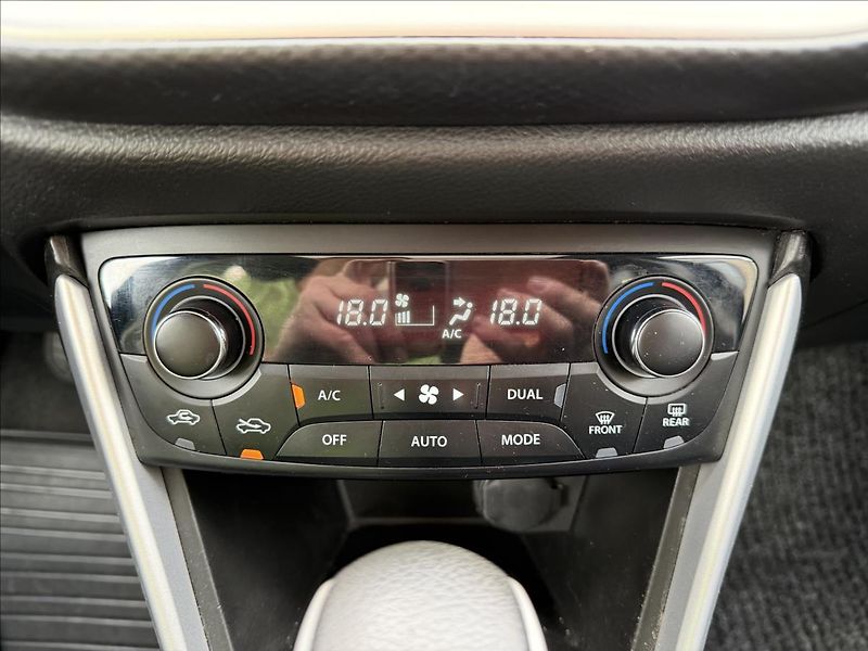 Suzuki SX4 S-Cross 1,6 4x4 AUTOMAT EXCLUSIVE - fotka 17 z 30