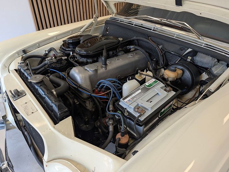Mercedes-Benz Třídy S W108 - fotka 33 z 36