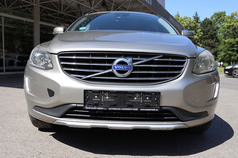 Volvo XC60 D4 2.0 133kW AT DPH - fotka 3 z 50
