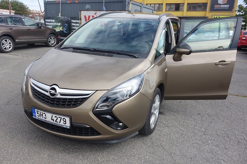 Opel Zafira 2,0DCi 96kW ČR ! 7 MÍST ! - fotka 17 z 38