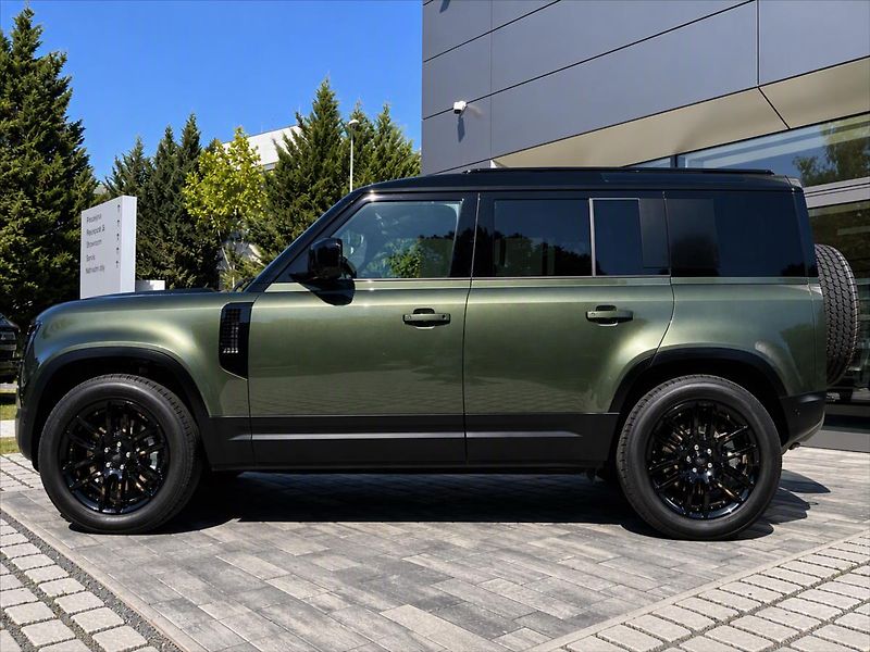Land Rover Defender (2026) 110 D200 S - fotka 2 z 25