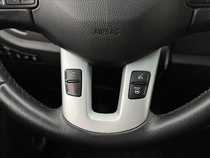Kia Sportage 2,0 4X4 DPH VÝHŘEV TAŽNÉ ČR - fotka 12 z 33