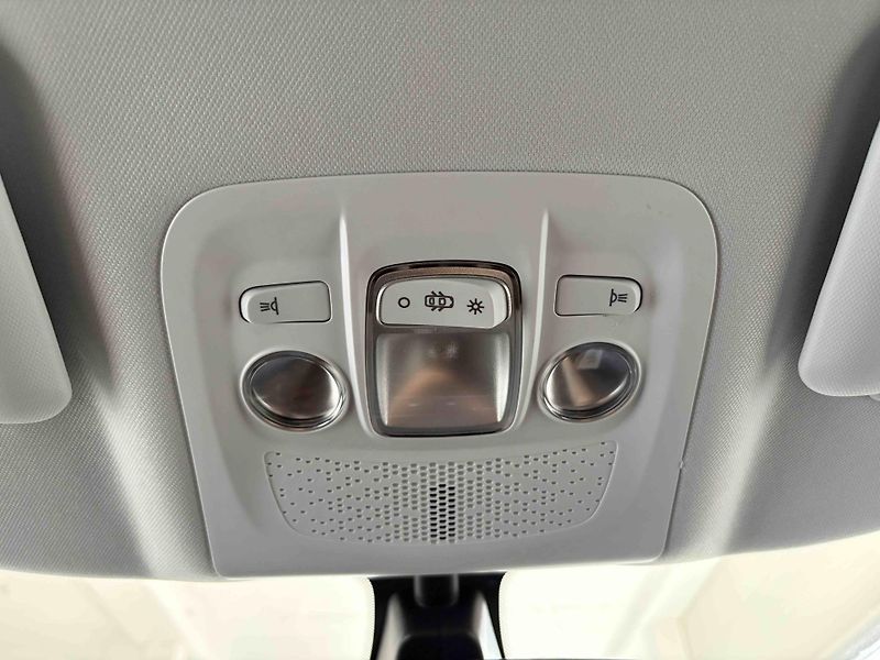 Peugeot 2008 (2018) Allure 1.2 PureTech 130 MAN6 - fotka 16 z 20