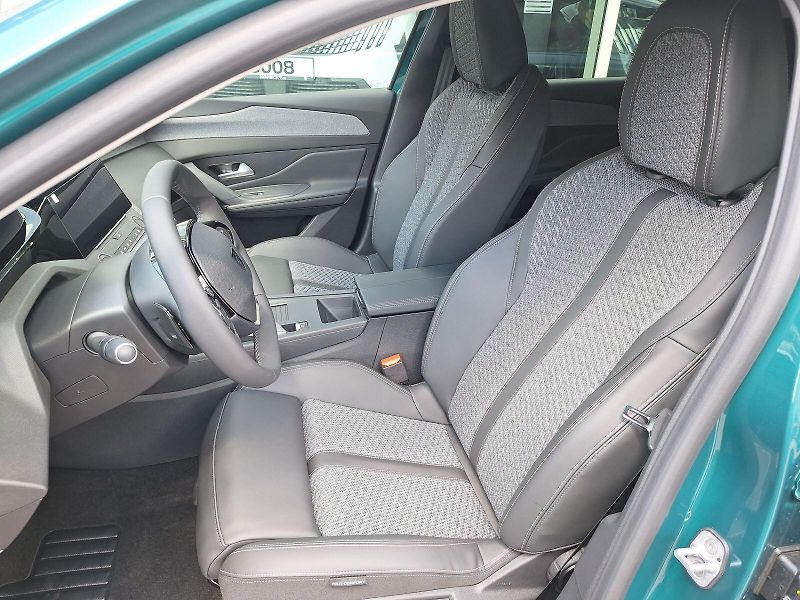 Peugeot 308 (2026) 308 ALLURE Hybrid 145 e-DCS6 - fotka 12 z 19