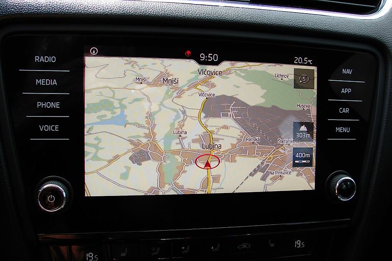 Škoda Octavia 2.0 TDi DSG LED NAVI ČR-ZADÁNO - fotka 29 z 43