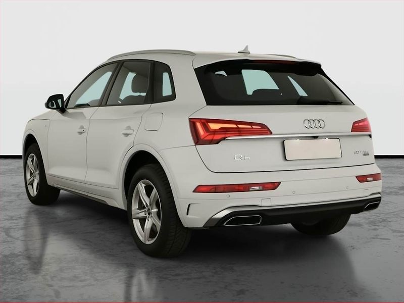 Audi Q5 (2024) 50 TFSI e - fotka 4 z 27