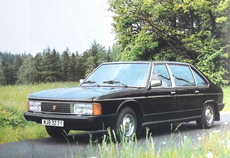 Tato Tatra 613 vozila generálního tajemníka Jakeše
