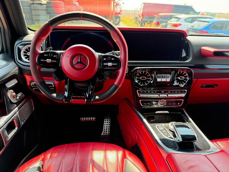 Mercedes-Benz Třídy G AMG G 63 - fotka 16 z 23