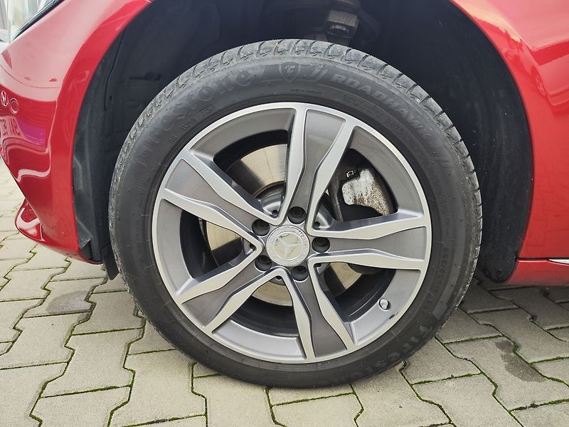 Mercedes-Benz Třídy C 250d/150kW 4MATIC AT - fotka 34 z 36