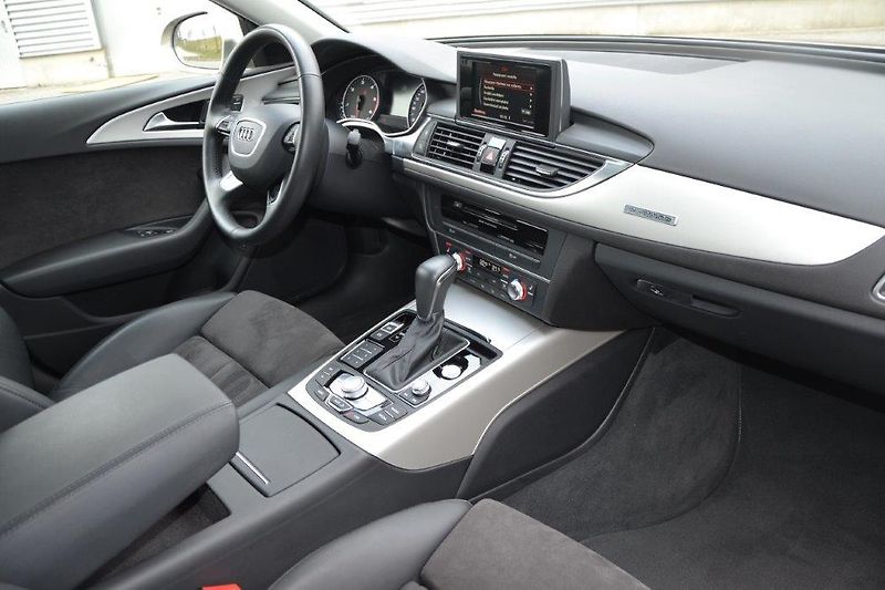 Audi A6  Avant 3.0 TDI 200 kW quattro  - fotka 30 z 49