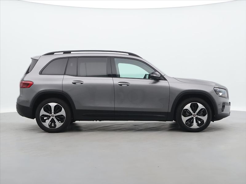 Mercedes-Benz GLB 2,0 200d 110kW 4MATIC CZ - fotka 8 z 34