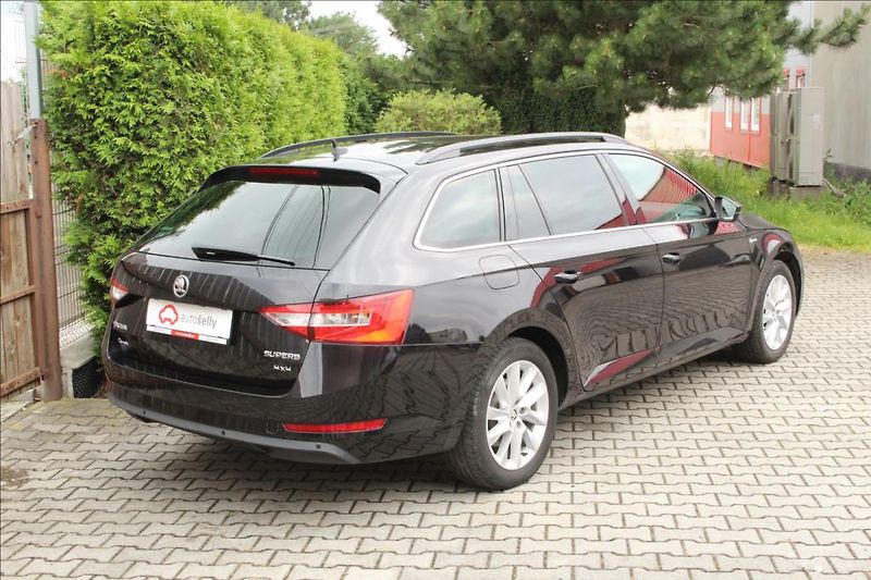 Škoda Superb 2,0 TDi  AMBITION 4X4 110kW - fotka 5 z 24