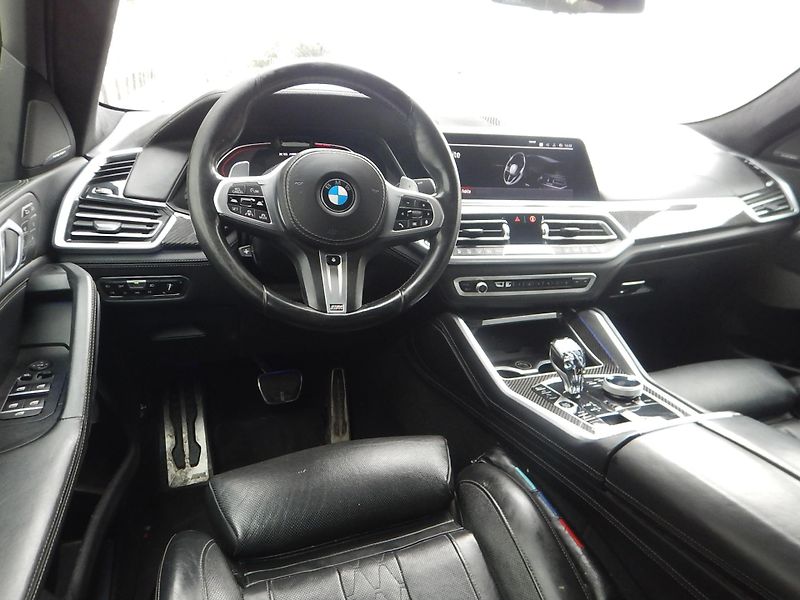BMW X6 M50D - fotka 11 z 31